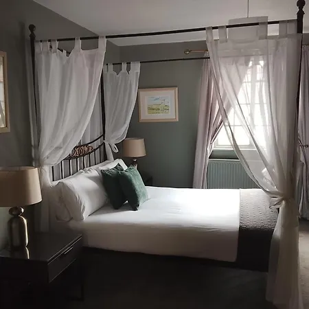 Smugglers Hotel-3
