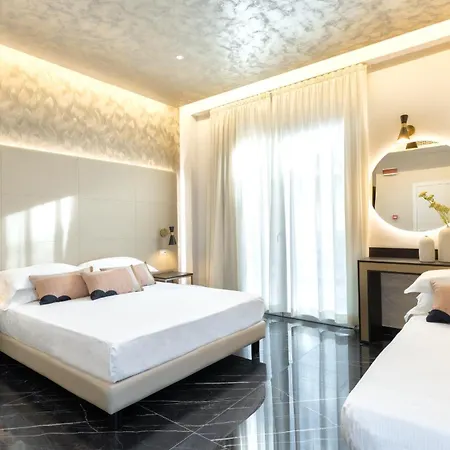 Hotel Mondial-2