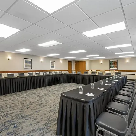 Best Western Plus Dubuque Hotel And Conference Center-2