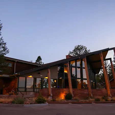 Trailhead Lodge-2