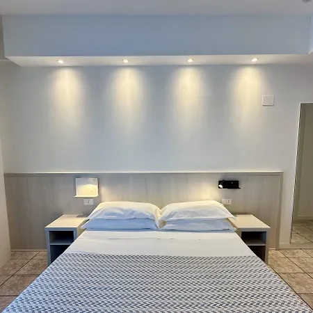 Hotel Nizza Frontemare-2