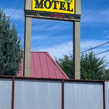 Golden West Motel-2