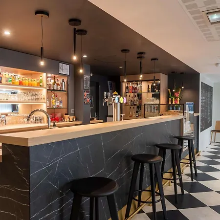 Ibis Lyon Est Bron-3