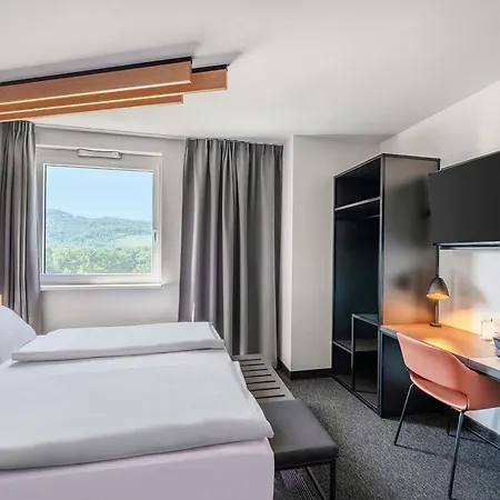 B&B Hotel Freiburg-Süd-2
