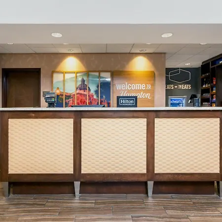 Hampton Inn & Suites - Deland-2