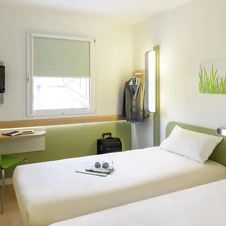 ibis budget Hamburg Altona-2