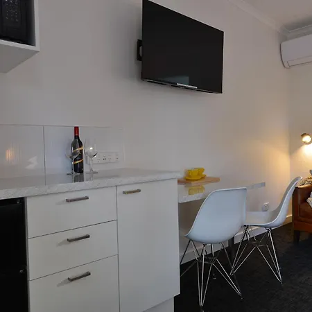 Sea Lake Motel-24 Hour Check-In Private Ensuite Rooms-2