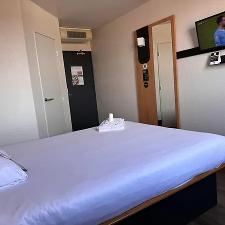 B&B HOTEL Auxerre Monéteau-2