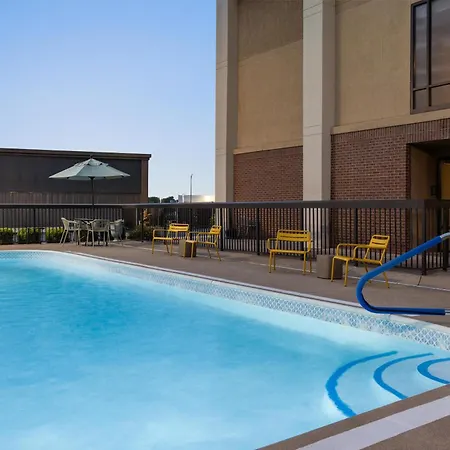 Hampton Inn Springfield-South-3