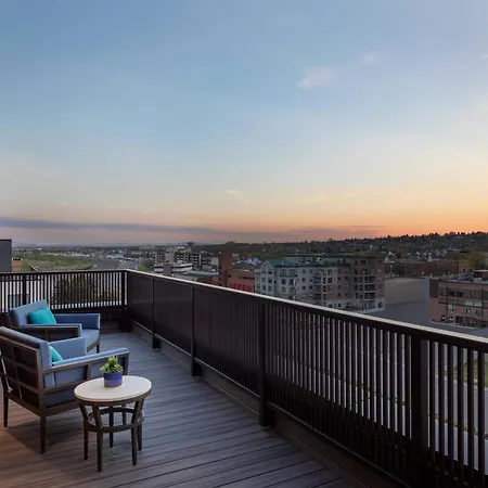 Delta Hotels By Marriott Thunder Bay-3