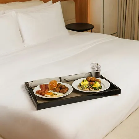 The Pearle Hotel & Spa, Autograph Collection-3