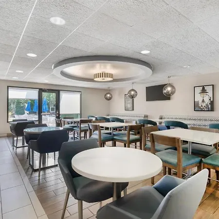 Best Western Plus Wilmington / Wrightsville Beach-3