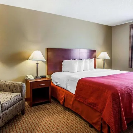 Quality Inn & Suites Davenport Near I-80-3