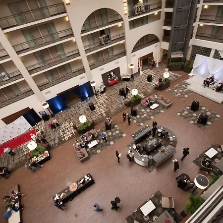 Embassy Suites By Hilton Detroit - Livonia/Novi-3