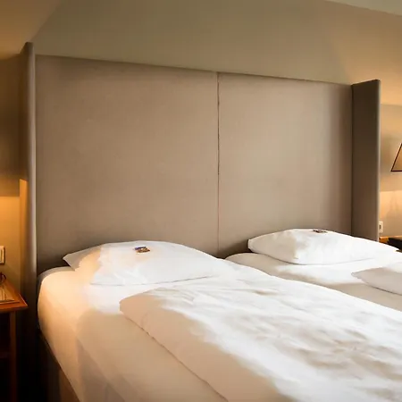 The Ascot Hotel-3