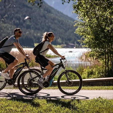 Vier Jahreszeiten Wellnessresort Achensee-3