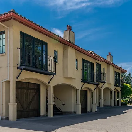 Columbia Cliff Villas-3