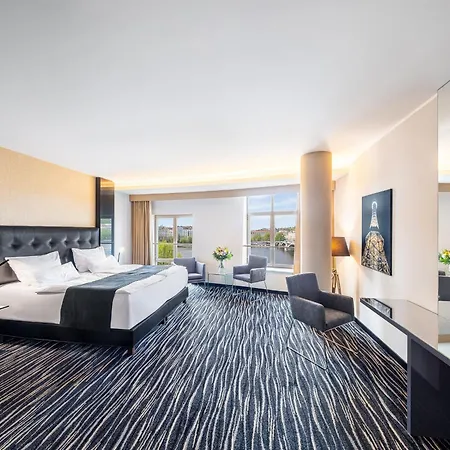 Dancing House Hotel - Tancici Dum-2