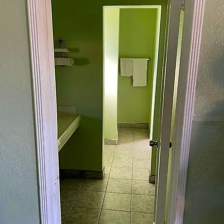 Ramona Motel-2
