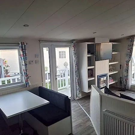 Lyons Robin Hood Lodge Rhyl-3