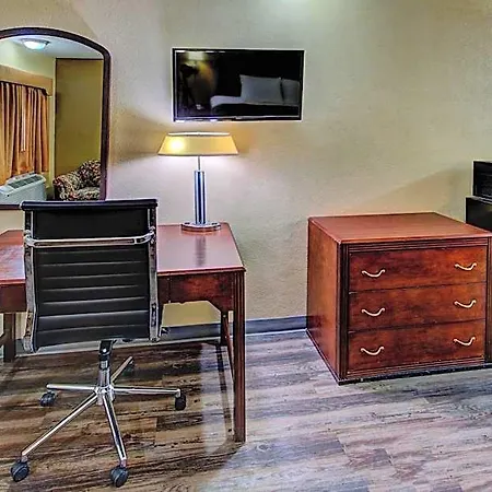 Kingsway Inn Corsicana-2