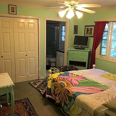 Elaine'S Hollywood Bed & Breakfast-3