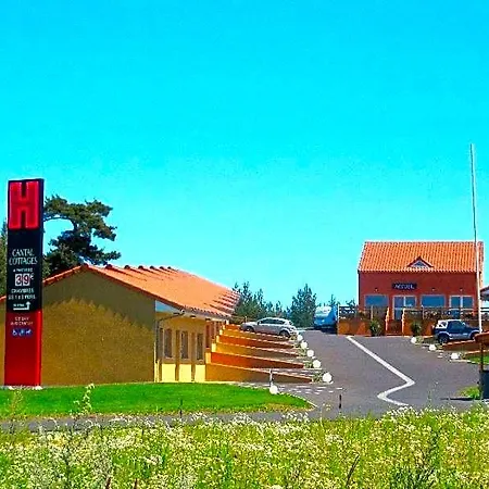 Hotel Cantal Cottages-3