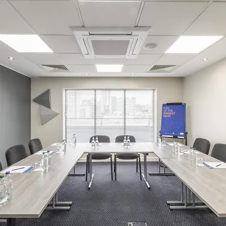 Holiday Inn Express London Croydon By Ihg-3