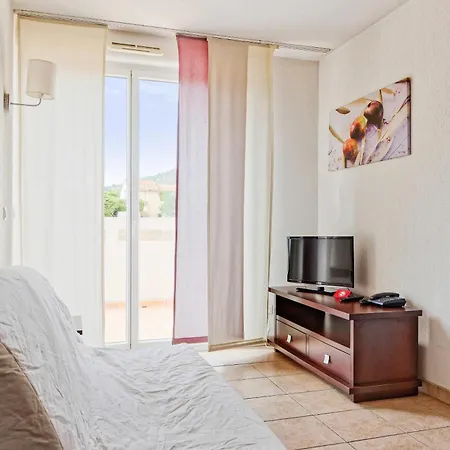 Comfort Aparthotel Six-Fours-3