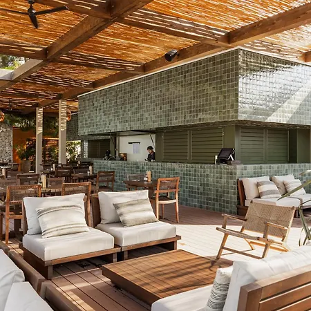 Le Meridien Lav Split-3