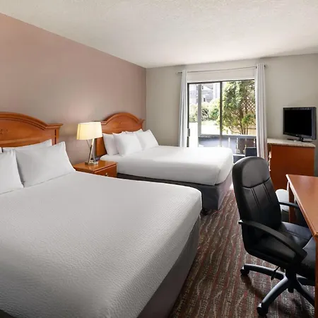 Ramada By Wyndham Campbell River-3