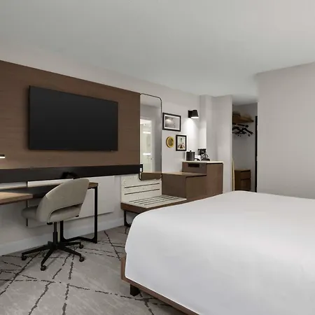 The Novotel Toronto Centre-2