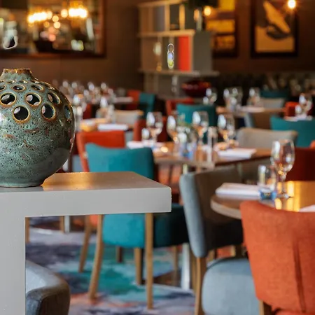 Doubletree By Hilton Edinburgh Airport-3