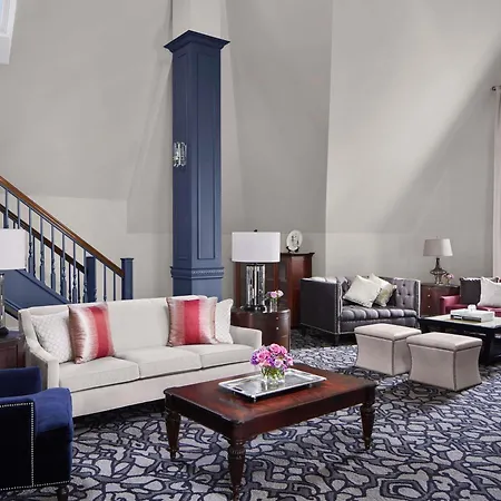 Fairmont Hotel Macdonald-2