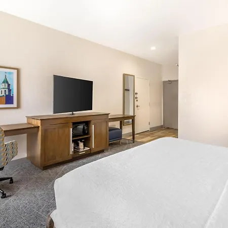 Hampton Inn Carbondale-2