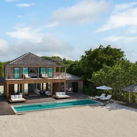 Como Parrot Cay-2