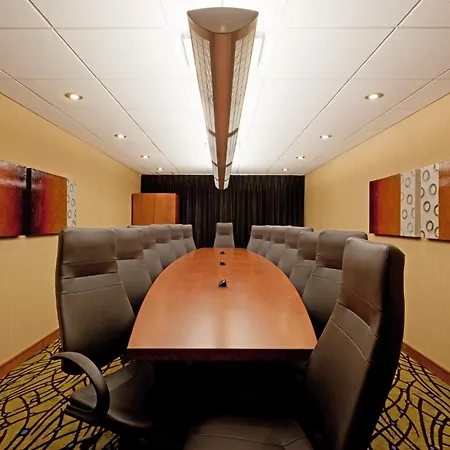 Holiday Inn Express Hotel & Suites Saint - Hyacinthe By Ihg-3