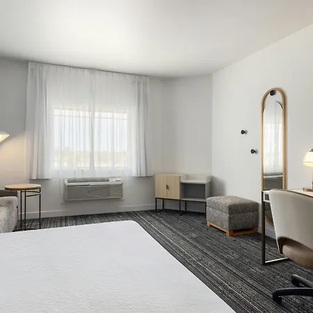 Towneplace Suites By Marriott Minot-3