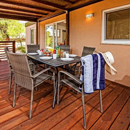 Eurocamp Mobile Homes At Campsite Porton Nature Hideouts-2