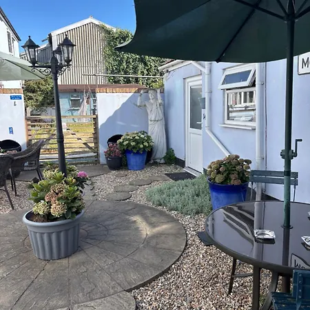 Admiral Blake Guesthouse-2