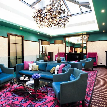 Hôtel Tiffany by Fassbind-3