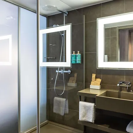 Novotel Leeds Centre-2