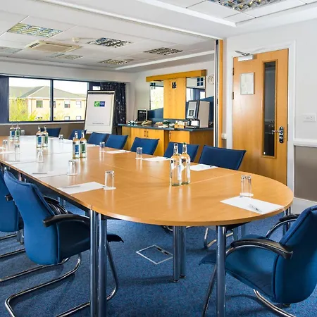 Holiday Inn Express Northampton - South By Ihg-3