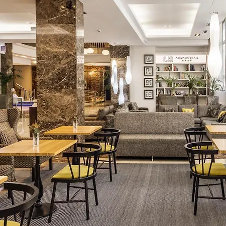 Hotel Ilunion Abando Bilbao-2