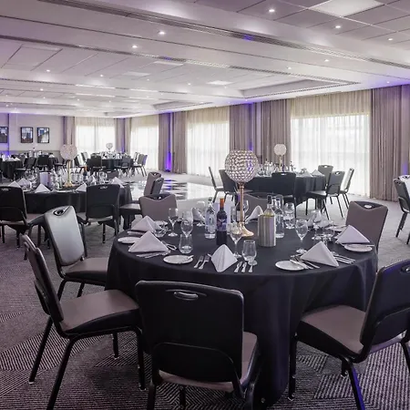 Doubletree By Hilton Edinburgh Airport-2