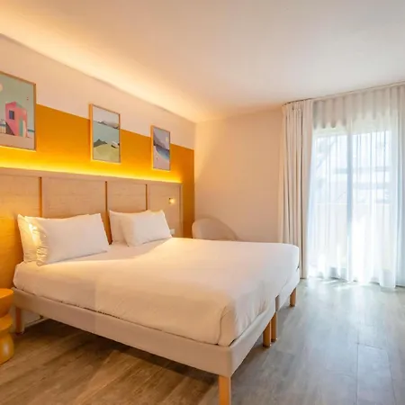Ibis Styles Biarritz Plage-2