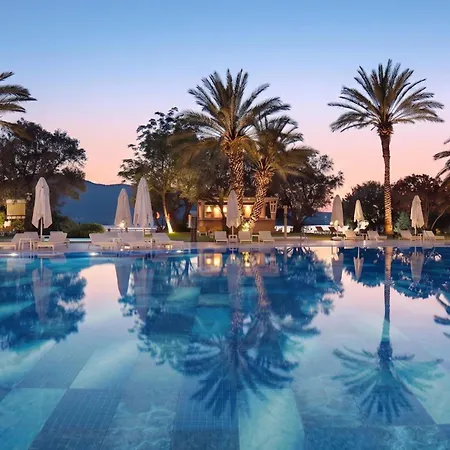 Doubletree By Hilton Bodrum Isil Club Ultra All-Inclusive Resort-3