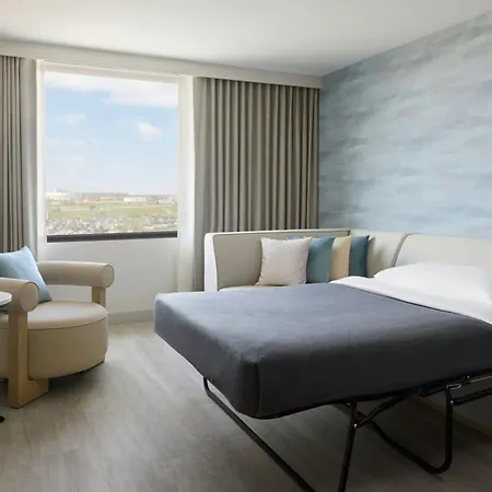 Toronto Airport Marriott Hotel-2