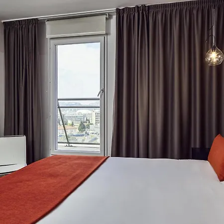 Aparthotel Adagio Marseille Timone-2