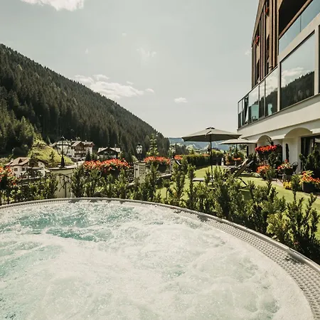 Hotel Chalet S - Dolomites Design - Adults Recommended-3